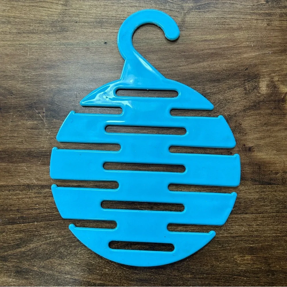 4/$15 One Tie scarf hanger